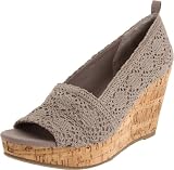 Report Women's Ericah Wedge Pump