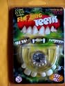 DRACULA VAMPIRE MONSTER FANGS FALSE FLASHING GLOW TEETH