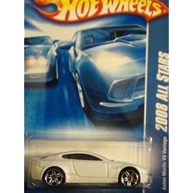 Hot Wheels Aston Martin V8 Vantage white Pr5 wheels #50 2008 1/64 Hot Wheels Aston Martin V8 Vantage white Pr5 wheels #50 2008 1/64