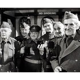 CLIVE DUNN AS LCPL. JACK JONES, JOHN LAURIE AS PVT. JAMES FRAZER, IAN LAVENDER AS PVT. FRANK PIKE, JOHN LE MESURIER AS SGT. ARTHUR K. WILSON, ARTHUR LOWE AS CAPT. GEORGE J. MAINWARING, ARNOLD RIDLEY AS PVT. CHARLES P. GODFREY FROM DAD'S ARMY #1 - Photo cin�matographique en noir et blanc- STANDARD - 25x20cm