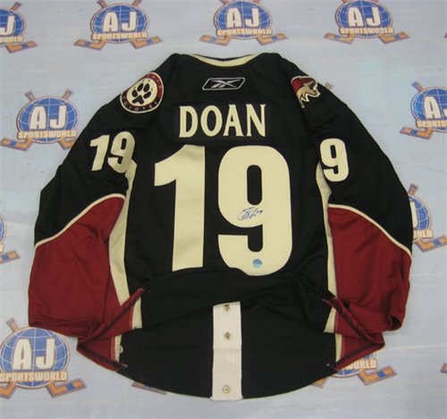 Shane Doan Phoenix Coyotes Autographed/Hand Signed On-Ice Black Pro-Jersey W/ Fight Strap