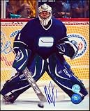 ROBERTO LUONGO Vancouver Canucks SIGNED 16x20 Photo