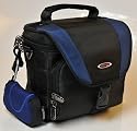 Professionelle Fototasche mit integriertem Regencape, starker Polsterung, schwarz/blau, inkl. getrennt nutzbarer Neoprentasche f&uuml;r Zubeh&ouml;r wie Speicherkarten, Akku oder Handy, f&uuml;r SLR mit 1 Objektiv (passend z.B. f&uuml;r Nikon D40/D40x/D60/D70/D80/D200/D300/D2Xs/ und Canon EOS 300D/350D/400D/30D/450D/40D, Olympus E-3/E300/E400/E410/E500/E510, Pentax K100/K200D/K10D/K20D, Panasonic DMC L1/L10, Sony A700/A300)