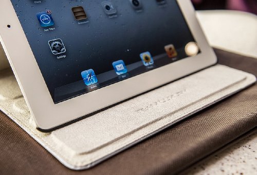 TEAM LUXURY STARFIRE WHITE PEARL Faux Patent Leather Protective Case for iPad 2 / iPad 3 / iPad 4 / The new iPad (Built-in magnet for sleep/wake feature) TEAM LUXURY STARFIRE WHITE PEARL Faux Patent Leather Protective Case for iPad 2 / iPad 3 / iPad 4 / The new iPad (Built-in magnet for sleep/wake feature)