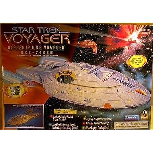 Star Trek Starship USS Voyager NCC-74656 by Star Trek