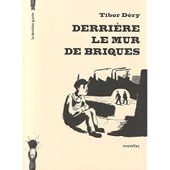 Derri�re le mur de briques