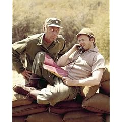 GARY BURGHOFF AS CPL. WALTER "RADAR" O'REILLY, MCLEAN STEVENSON AS LT. COL. HENRY BLAKE FROM M*A*S*H #1 - IN FARBE - Filmfoto - (Poster) PLAKATE - 25x20" (60x50cm)