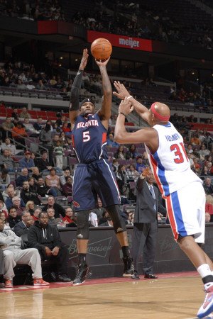 Atlanta Hawks v Detroit Pistons: Josh Smith and Charlie Villanueva Photographic Poster Print by Allen Einstein, 24x36