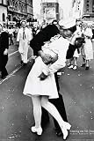 Kissing On VJ Day (Sailor & Nurse) Art Poster Print - 24' X 36'