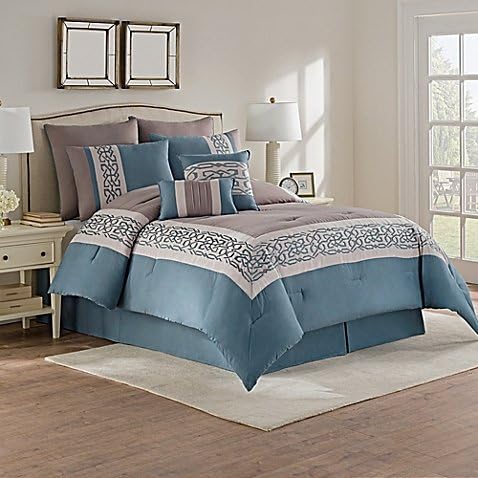 Dorsey Queen Comforter Set in Grey/Green