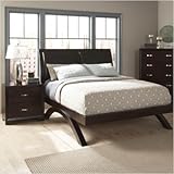 1313 Series Platform Bedroom Set in Distressed Espresso Size: Queen