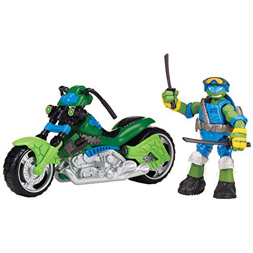 Teenage Mutant Ninja Turtles Mutating Quad Rotor Vehicle with Leonardo Vehicle
