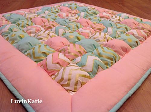 Bubble Puff Quilt for Floor Time in Coral. Mint and Gold