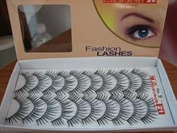 Model 21 False Eyelashes No. 9, 10 Pairs