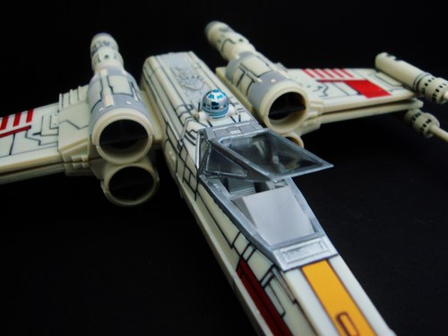 Star Wars X-Wing fighter Model Kit Images