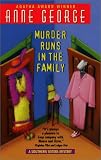 Murder Runs in the Family (Southern Sisters Mysteries)