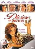 Revue Fox Pathé Europa  / Divine mais dangereuse