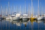 photographie Yachts in marina at Hyeres. est disperible en (L x H): 100 x 70 cm de D. Tomlinson