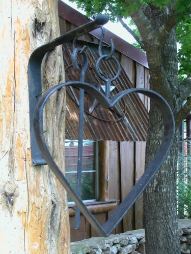 Groovy Stuff Furniture FA-115 Iron Heart Dinner Bell