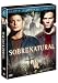 Ein Horrorthriller im Serienformat: Jensen Ackles und Jared Padalecki jagen 
wieder jede Menge D�monen, Geister und Fabelwesen um sie zur�ck in die H�lle zu 
schicken.In der 4. Staffel: Vier Monate sind vergangen als Geisterj�ger Dean 
Winchester (Jensen Ackles) in einem Sarg erwacht. Er ist aus der H�lle 
entkommen! Aber schon bald nach dem Wiedersehen mit Bobby (Jim Beaver) und 
seinem Bruder Sam (Jared Padalecki), fragen sich die drei, wer ihn eigentlich 
befreit hat. Ein Medium soll ihnen weiterhelfen.EU-Import: Das hier angebotene Boxset beinhaltet 
alle Episoden der 
vierten Staffel auf insgesamt 6 DVDs. Die Box ist ein EU-Import mit deutscher, 
englischer und franz�sischer Sprachfassung (die Beschriftung der Box ist 
fremdsprachig). Alle Episoden sind problemlos in Deutsch abspielbar, mit den 
gleichen deutschen Stimmen wie bereits im Fernsehen bei Premiere/Sky und 
ProSieben gewohnt. Untertitel f�r H�rgesch�digte in Deutsch und Englisch sind 
ebenfalls vorhanden.Bonusmaterial:
* Die Mythologie von Supernatural: Vom Paradies bis zur H�lle
* 
Unver�ffentlichte Szenen
* Audiokommentare
* Outtakes etc.Episodenf�hrer
01 - Lazarus erhebt sich
02 
- Die Zeugen
03 - Am Anfang war...
04 - Metamorphose
05 - Monster Movie
06 - Gelbfieber
07 - Der 
gro�e K�rbis, Sam Winchester
08 - Wunschdenken
09 - Ich weiss, was du letzten Sommer getan hast
10 - 
Himmel und H�lle
11 - Famili�re �berreste
12 - Illusionen
13 - Schulzeit
14 - Sex und Gewalt
15 - 
Der Tod macht Urlaub
16 - Teuflischer Engel
17 - Dieses Leben ist �tzend
18 - Das Monster am Ende 
des Buches
19 - Grabr�uber
20 - Die Wiederkunft
21 - Wenn der Damm bricht
22 - Luzifer erhebt sich