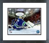 Canucks Roberto Luongo 2011-12 Action Framed Picture 8x10