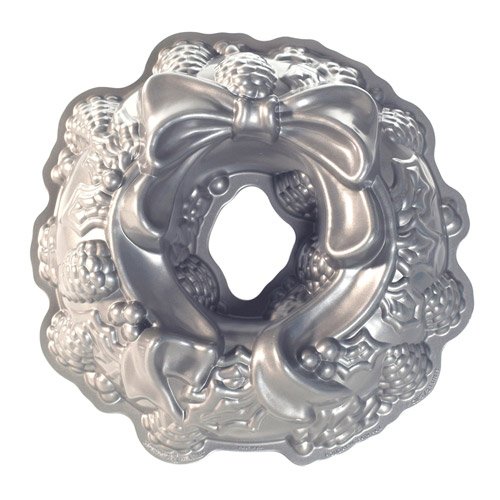 Nordic Ware Platinum Holiday Bundt Pan