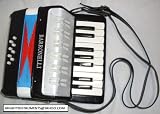 Barronelli Piano Accordion 17 Keys 8 Bass - Black - B003AVKJ3O