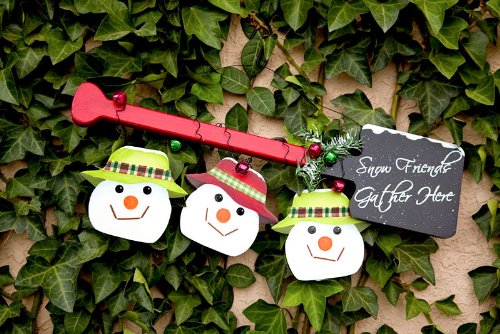 Tri-Snowman Christmas Wall Plaque