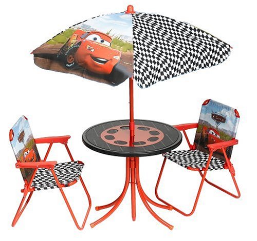 Toys: Disney Cars Lightning McQueen Patio Set