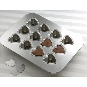 Click here to buy Chicago Metallic Gourmetware Lift and Serve Sweetheart Pan by Chicago Metallic.