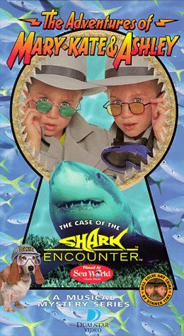 The Adventures of Mary-Kate & Ashley - The Case of the Shark Encounter [VHS]
