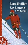 Un homme : des 8 000