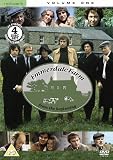 Emmerdale Farm - Complete Volume 1 - 4-DVD Set ( Emmerdale Farm - Complete Volume One - 26 Episodes ) [ NON-USA FORMAT, PAL, Reg.2 Import - United Kingdom ]