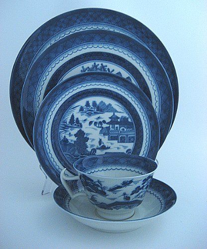 Mottahedeh Blue Canton Covered Casserole
