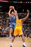 Washington Wizards v Los Angeles Lakers: Kirk Hinrich and Ron Artest Photographic Poster Print by Noah Graham, 16x24