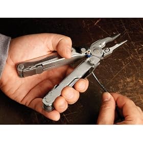 Leatherman Super Tool 300: Electronics