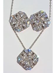 3 Carats Beautiful AAA Zirconia Earrings and Pendant Set in Sterling Silver