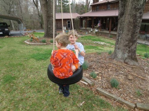 Deluxe Spinning 3 Rope Tire Swing/ Total Rope Length 10 Feet