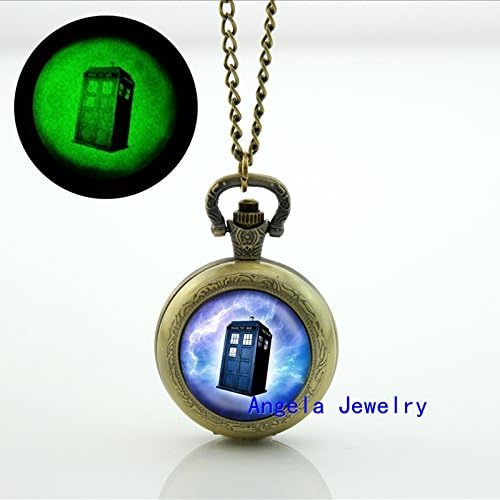 Pretty Lee Fashion Tardis in Space Glowing Pocket Watch Glass Doctor Who Jewelry Glow in The Dark Necklace