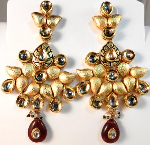 Beautiful Indian Style Gold Pendent and Earrings Set