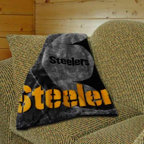 NFL Pittsburgh Steelers 50-Inch by 60-Inch Raschel Plush 