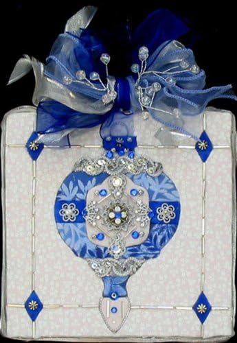 Artsi2 A2MASBLB1 Christmas Bulb Wall Hanging Kit