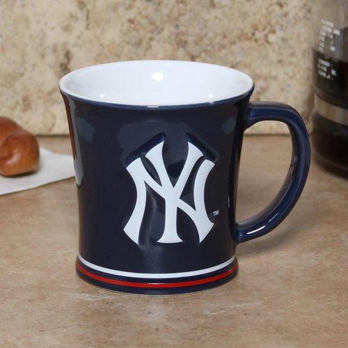 New York Yankees 15oz. Sculpted Mug