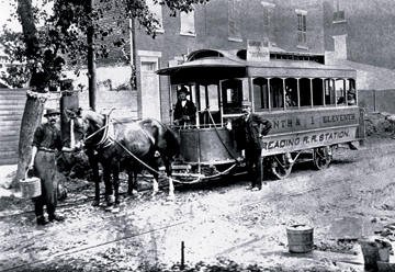 Buyenlarge 08317-4CG12 Three Men and Trolley Philadelphia PA 12x18 Giclee on canvas