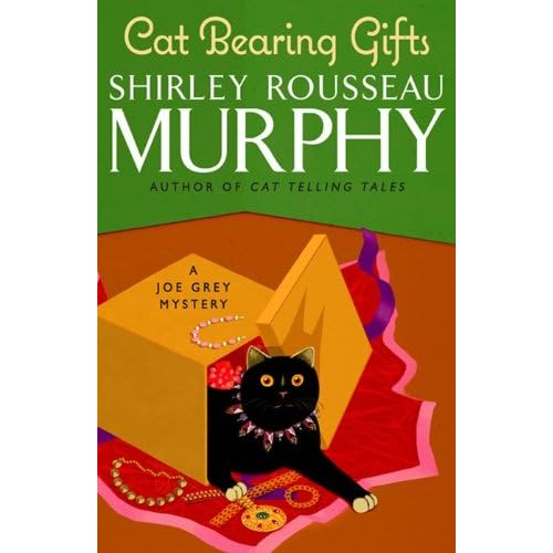 Cat Bearing Gifts: A Joe Grey Mystery (Joe Grey Mysteries)
