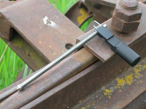 Ruger 10/22 Tactical One-Piece Charging Bolt Handle "Diamond Plate Design" (Black)