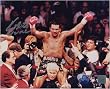 Roberto Duran Signed 8X10 Photo - Celebration - Boxing - Authentic Celebrity Autographed