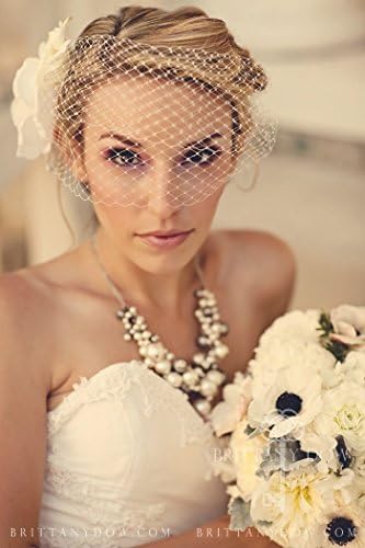 Beautiful wedding veil and flower set