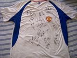 2010 Manchester United team autographed jersey (Ryan Giggs, Paul Scholes)