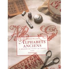 Alphabets anciens a broder au point de croix
